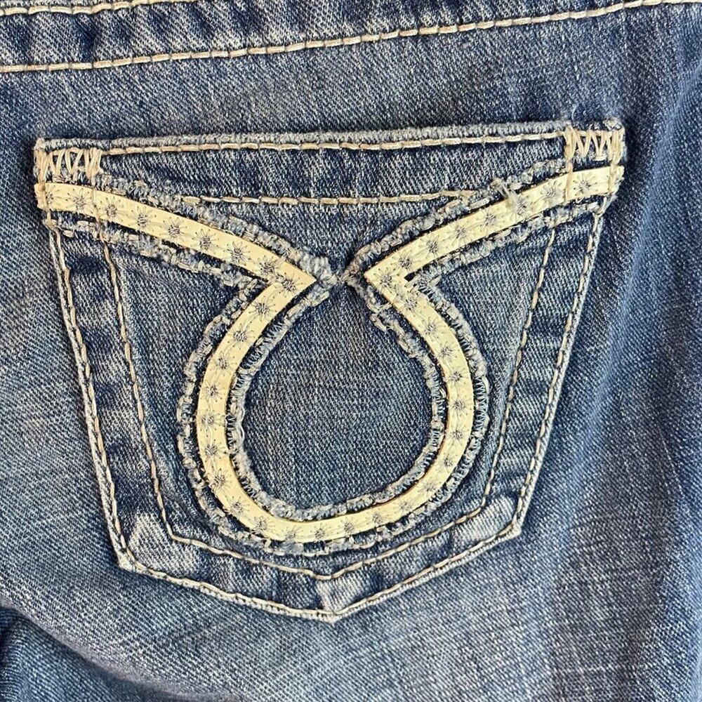 Big Star Distressed Denim Bermuda Shorts Size 27 - Picture 11 of 12